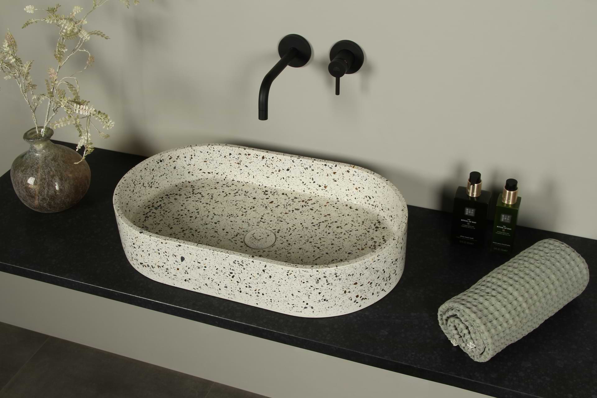 Insecten tellen Buskruit stil Terrazzo Wasbak Wit Ovaal 60x35 cm | TRZ-503lt - Badkamer Exclusief